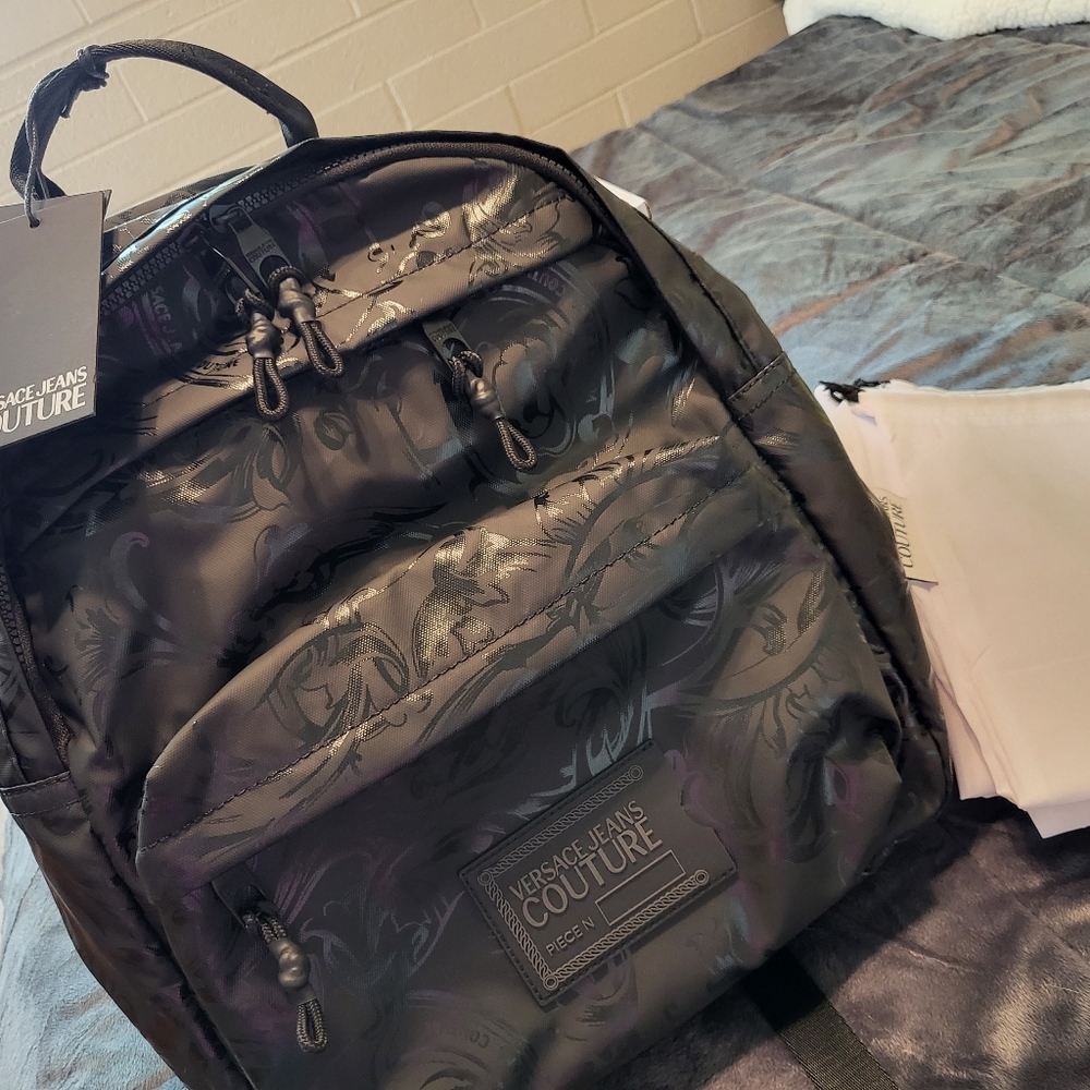 ** SOLD *** Versace Collection Men's printed Backpack - Picture 3 of 11